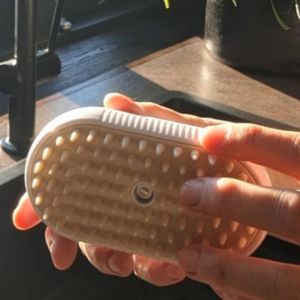 Hari kåes kraanikausi juures 2